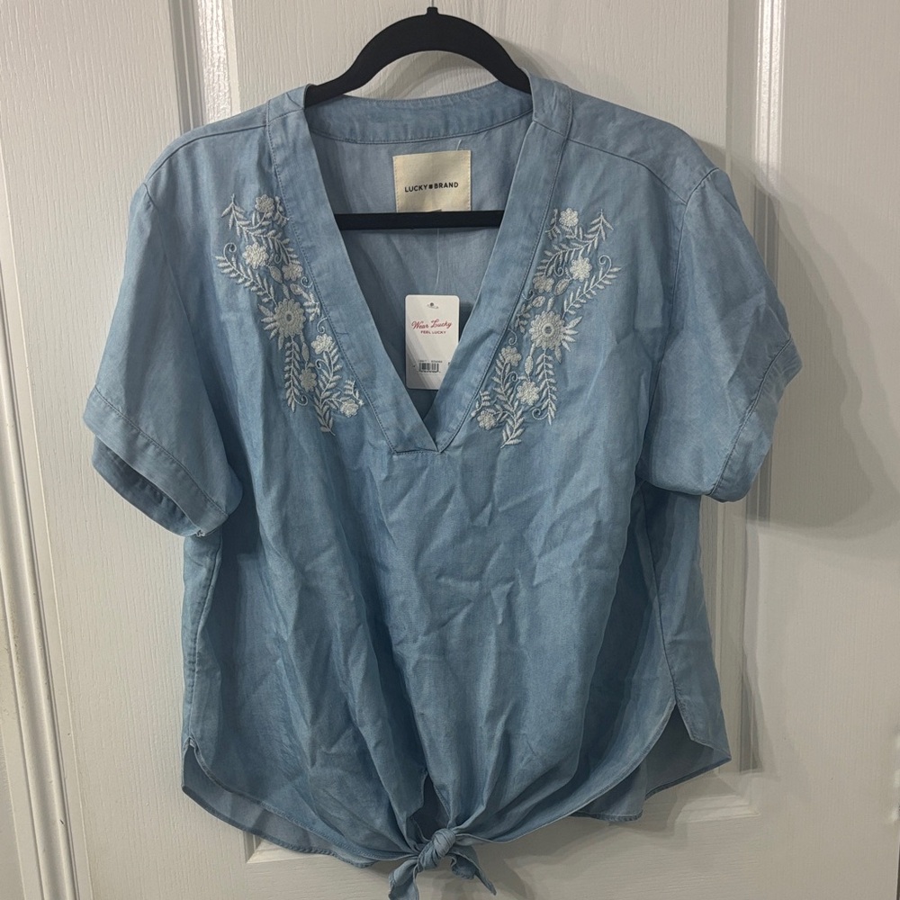 Lucky Brand Light Blue Floral Embroidered Blouse NWT